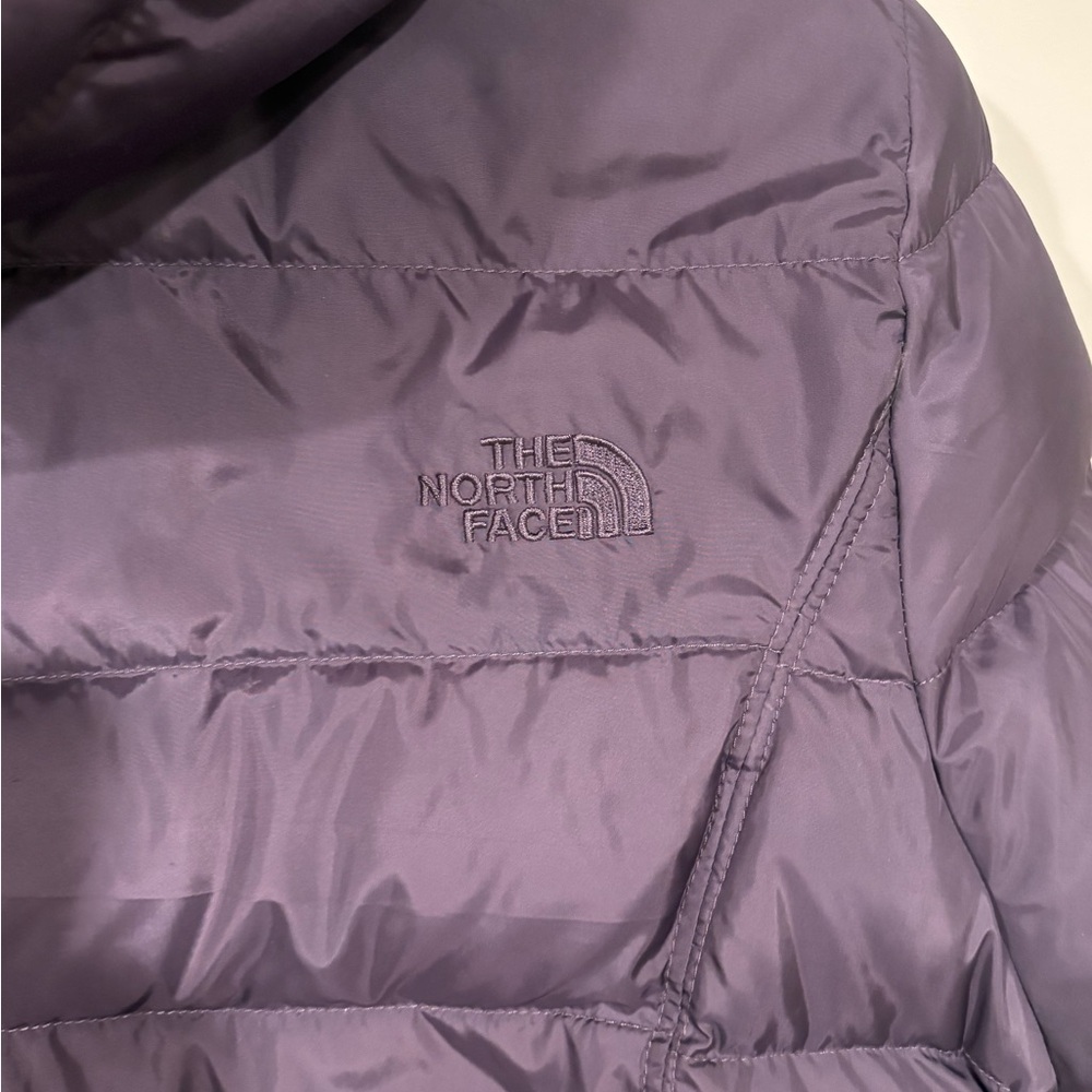 The North Face Women's Purple Puffer Jacket with Hood - Picture 6 of 7
